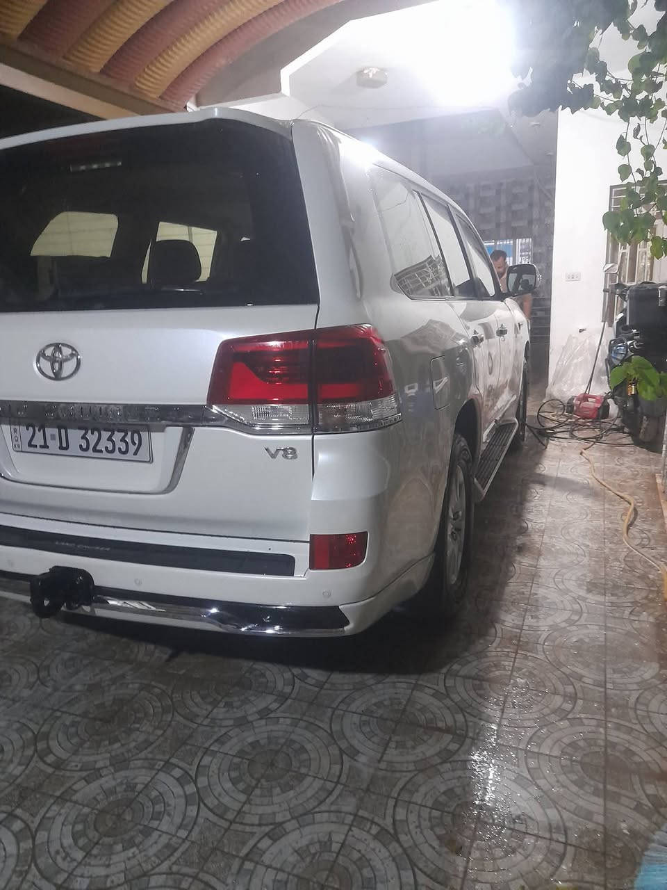 تويوتا لاندكروز 2017 خليحي GXR
فول 1/1 السيارة  
محرك V8 حجم 4600 كفاله
كشنات اماميه كهرباء
ايرباك عدد 8
حساسات امامي خلفي
كشنات كهرباء عدد 2
بصمه وتشغيل عن بعد بلادي 
سلايت دبل ماوس مثبت سرعة
لايت اسود زنون وبخاخ لايت 
علامه لاندكروز ليزريه ب4 ابواب 
شاشه  بلادي + شاشات خلفيه
كامرات 4 360 درجه 
السياره جديده  بمعنى الكلمه بدون حادث بدون بارد 
مكفوله كفاله عامه 
ماشيه 124 كم 
رقم سليمانيه ب اسمي  
مكاني بغداد ابو غريب 
 بي واتس ***********
