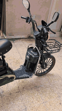 دراجه شحن للبيع موديل 24 نضافه فول سعره ٢٠٠ وبي مجال عيبه بطاريه ضعيه يعني يحتاج والشاشه يقرا غلط كركوك ***********
