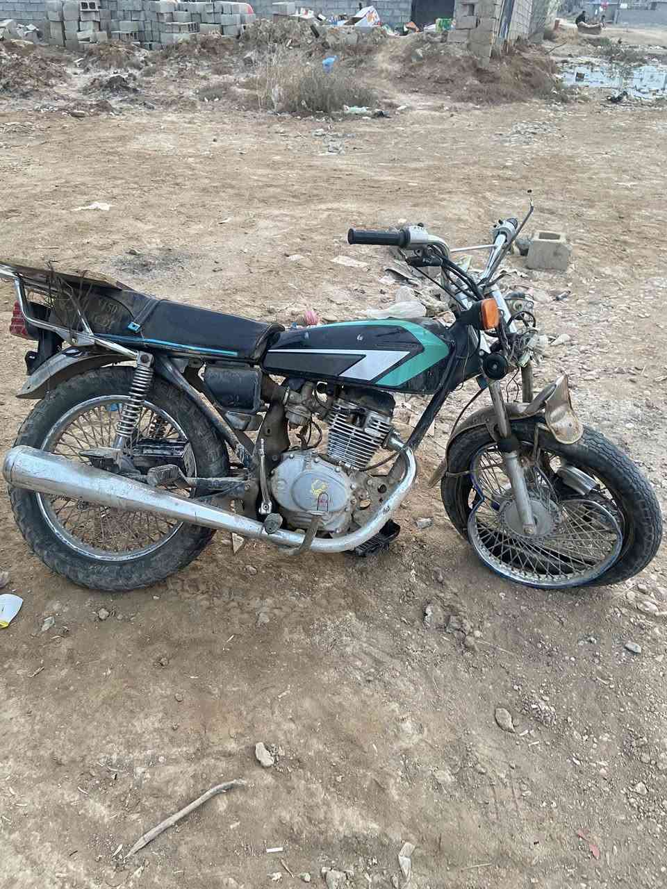 دراجة تايكر ٢١ مدعوم لاهل التعمير مكفولة شاصي ومحرك مابيهن خلل نهائيا المحرك لانضوح ولا تبخير فقط محتاجة دبلات وويل وتتوكل على الله رقم تواصل ‭٠٧٨٢ ٥٧١ ٤١٠٠‬
