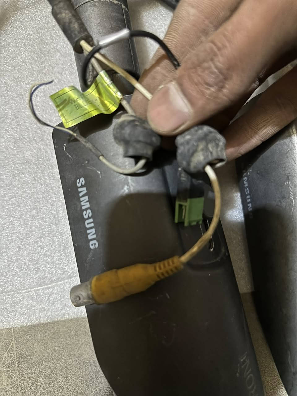 كاميرات للبيع(الاغلب الدقة 2 ميجا) واكو ثنين بيهن 5 ميجا واكو وحدة 3 ميجا واكو كاميرات مخصصة للمسافات البعيدة(مال ارقام او تخليها بناية عالية نظام تشغيلها انلوك وايبي بنفس الوقت تكدر تربطها)مكاني بغداد توصيل ماكو 
الاسعار بالصور👇🏼
للمعلومة اكو مثلهن مامفيشات الي يحب بغير سعر ابيعهن


**إذا كنت صاحب هذا الإعلان وتريد حذفه لأي سبب، رجاءا أرسل رسالة إلى الدعم الفني**