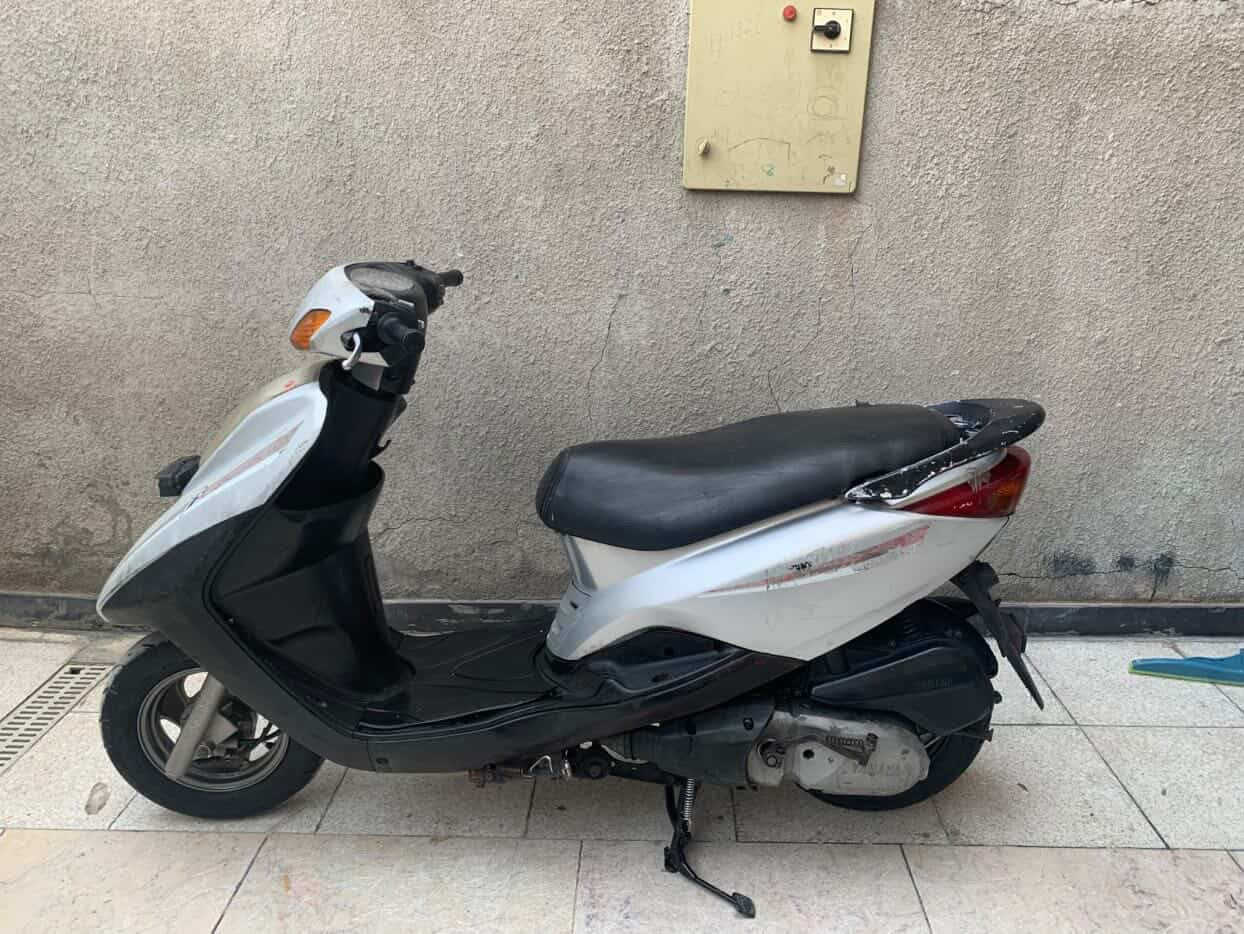 سلام عليكم بريز نظيفه كلش مكينه برغي ممفتوح بيها شلعه ومعدل نكره سلف مختمه كله كهرباء شغاله اوراق كامله سعر ٦٠٠ بيها مجال  بسيط مكاني البياع

متواجد واتساب ***********
