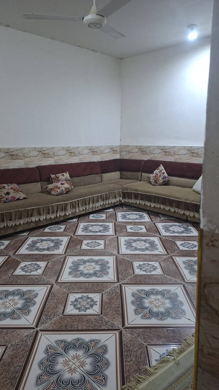 يالله بيت ١٢٥م يم التجهيزات التربيه حي العسكري البيت طابقين بناء حديث للبيع او مراوس بيت وناخذ فرق حسب الاتفاق
الاستفسار الاتصال
***********
***********
