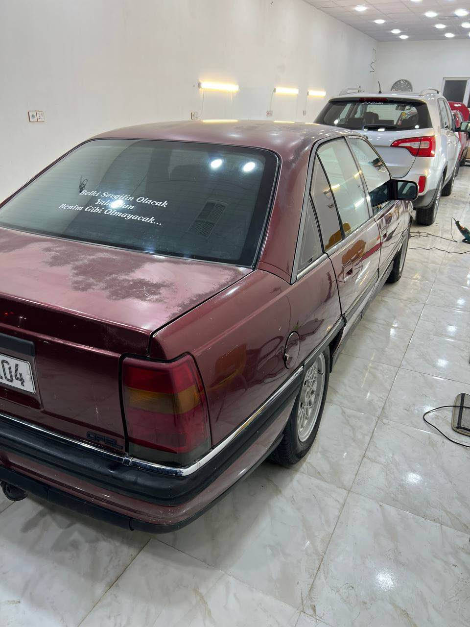 سلام عليكم شباب سياره اوبل اوميكا للبيع موديل 1991 كير محرك اكسل بشرط كهربائيات بشرط سياره ع وضع الشركه ما ملعوب بيه حتى ايرفلو كبس مامفتوح ضرر جاملغ الخلفي فقط بطاقه بانزين بيه وسياره بسمي السعر 48 للاستفسار اكثر اتصل ب *********** اني مكلف بالنشر مموجود بالفيس كركوك, العراق
