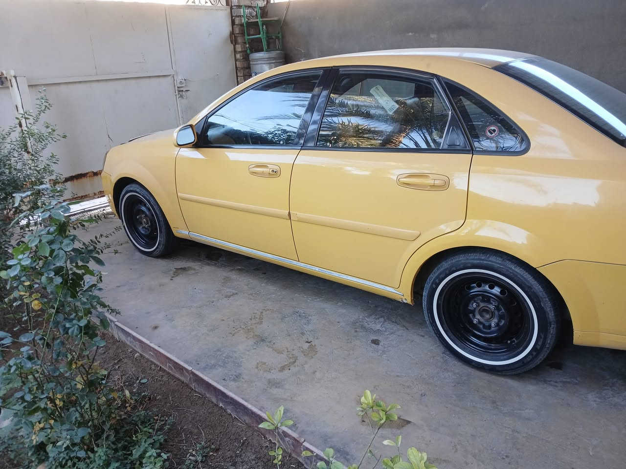 السلام عليكم
اوبترا 2011 الشركه العامه
مكفوله ماعدا طخه مال ستوته بالچاملغ الخلفي خلف جهة السايق گد اربع اصابع
ومعمريها - تبريد خير من الله 
رقم بابل الألماني بأسمي
السعر 70 وبي مجال قليل مامتوجد عالفيس # رقم التليفون ***********
