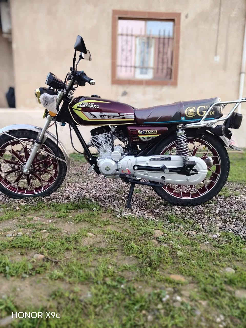 السلام عليكم موطور للبيع موديل 25 التفاصيل داخل الخاص السعر 700نضافه كدام العين


**إذا كنت صاحب هذا الإعلان وتريد حذفه لأي سبب، رجاءا أرسل رسالة إلى الدعم الفني**