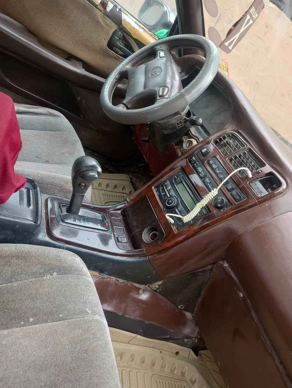 شيزر للبيع مكينه في فيتي اثنين ونص فيشه وحده وكير مكفولات حداديه  ودبلات مع زوج تاير جديد صار اسبوع مسويهن فيت بم ونوزلات وبلكات كله جديد ادامه كامله جاهزه وين تريدى اطلع ما اندل صاحبه ابيع كوم حديد ١٨ ورقه  *********** مكان شطره
