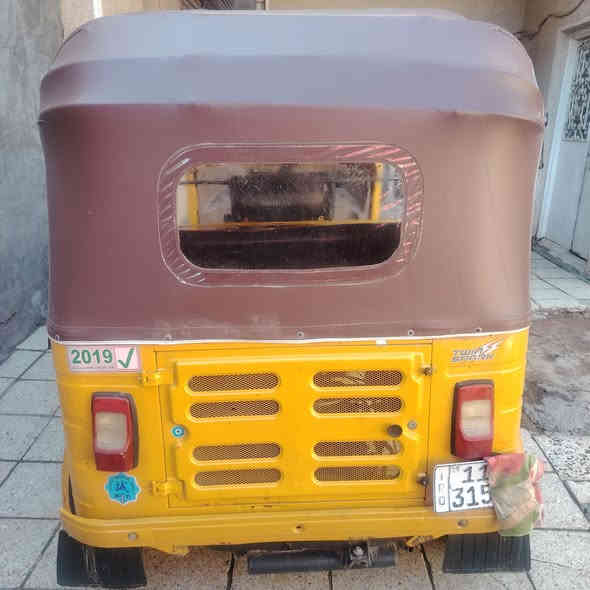 سلام عليكم تكتك البيع موديل ١٩ رقم وسنويه مكاني الحسينيه مال راشديه سعره ٥٩٠٠ وبيهه مجال ***********
