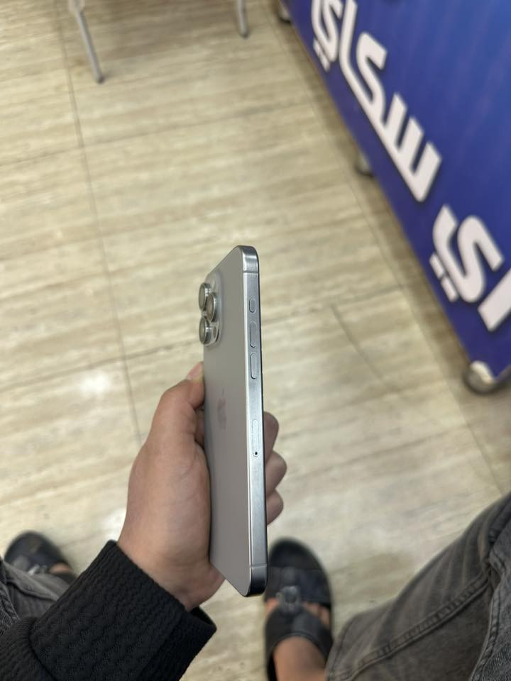 ايفون 15 برو ماكس عربي شرق اوسط           بطارية 87 ذاكرة 256 لون تيتانيوم كامل ملحقات للاستفسار   (***********)
