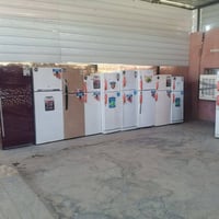 ثلاجات عرض • مقاسات متعددة • النجف