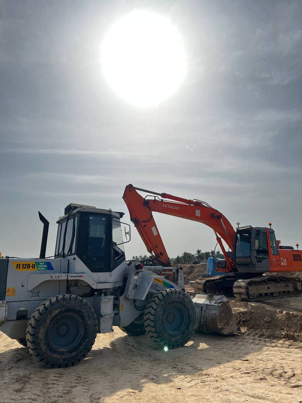 يلعن مكتب ابو جبل لتأجير كافه انواع الاليات عن توفر كافه الاليات الثقيله والمتوسطه حفارات شفلات حادلات وكافه الاليات  والخدمات التي تخص البناء وتجهيز مواد البناء وهدم الدور بأداره ابو جبل *********** متوفر اتصال او واتساب
