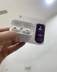 ايربود ابل برو3 وايربود ابل برو2 وكيس فقط  ايربود ابل برو2   كلهم للبي...