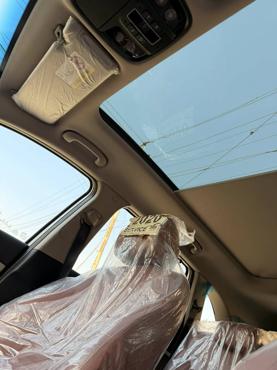 السلام عليكم

سورنتو 2020 خليجي نص فول 

السياره مكفوله كفاله عامه من اي شي بس رصعه بالباب الي وره السايق

موجود السونار مرفق مع الصور 

هاند بريك رجل 

حساسات اماميه خلفيه 

كامره وحده خلفيه 

السياره بيه 4 وضعيات قياده Eco.sport.confort.Smart 

كشنات جلد لون مشمشي 

بنروما 

ويل 19 

إشارات بالمري 

تدفءه وتبريد 

تحكمات استيرن

عداد إلكتروني 

محرك سته سلندر 

السياره ماشيه 46 ألف 

مكانه بغداد 

رقم إنكليزي 

تحويل مباشر ثاني يوم 

للاستفسار اكثر 

***********

السعر 265
