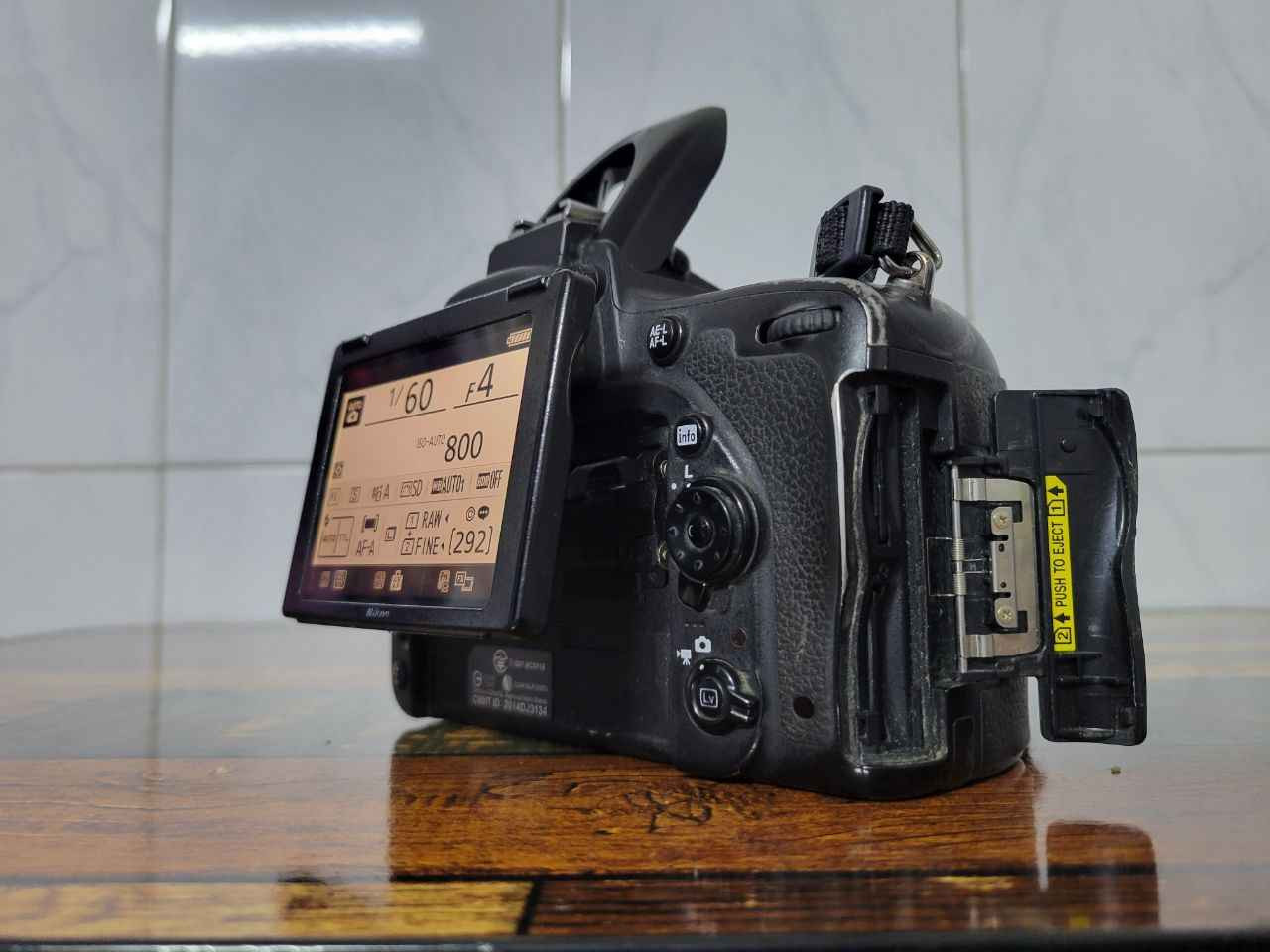 للبيع كامرة نيكون D750 فول فريم مع عدسة 50m 1.8G مع جنطة ظهر مقسمة و شاحنة و بطارية و رام مواصفات معروفة شاشة قلاب WIFI فقط جلدة واكعة السعر 775 الف مكاني بغداد قرب جسر الطالبية الجديد رقمي *********** بغداد, العراق
