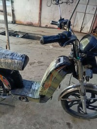 للبيع موطور شحن لاخوين ٢٠٢٣ السعر ٢٥٠ وبي مجال لاستفسار لاتصال على الر...