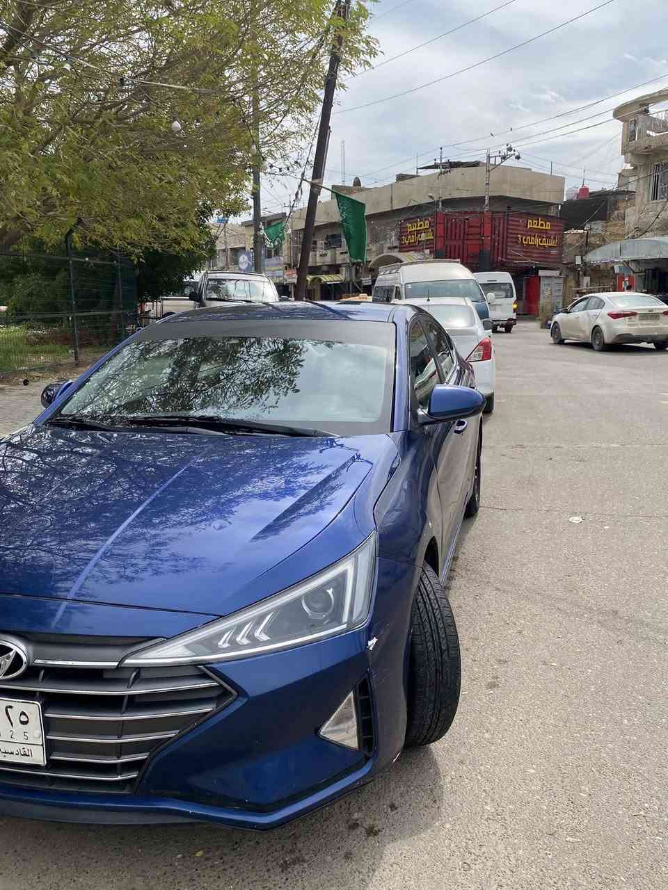 السلام عليكم النترا ٢٠٢٠ قادسيه معوقين سنه وتتحول / وكاله عام
سياره كير مكينه 
مبدل دهن الكير وشاد براد للكير 
سياره بيهة جاملغ مبدل وباب بارد يعني مكفوله ما عدى قطعه
سياره شادلهة زنون / وعين الشيطان متغير/ واناره داخليه متغير 
ومسويلهة دشومه سفري 
سياره ماشيه ٨٨ميل 
مكانهة بغداد 
السعر ١٢٦ مجالهة كلش بسيط 
للاستفسار ***********
