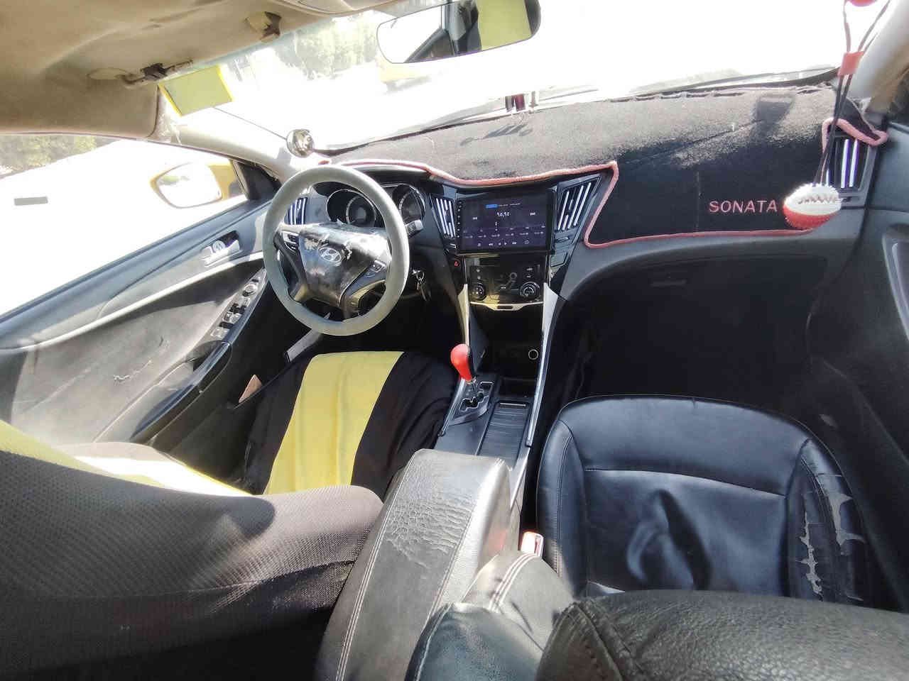 السلام عليكم. شلونكم خوان
سوناته مديل 11 وارد خليجي للبيع   
اجره رقم انكليزي   السياره بسمي 

مواصفات
١ تحكم ستيرن 
٢ شاشه كبيره 
٣ تبريد خلفي 
٤ كشنات جلد 
٥ محرك مكفولات 
٦ تبريد. حلوو + تدفئ
 7 تخم تايرات جديد
8باتري جديد 

العنوان محافظه المثنى قضاه الرميثى

السعر 85وبيه مجال 
متواجد على الواتساب 
الرقم الهاتف ***********
