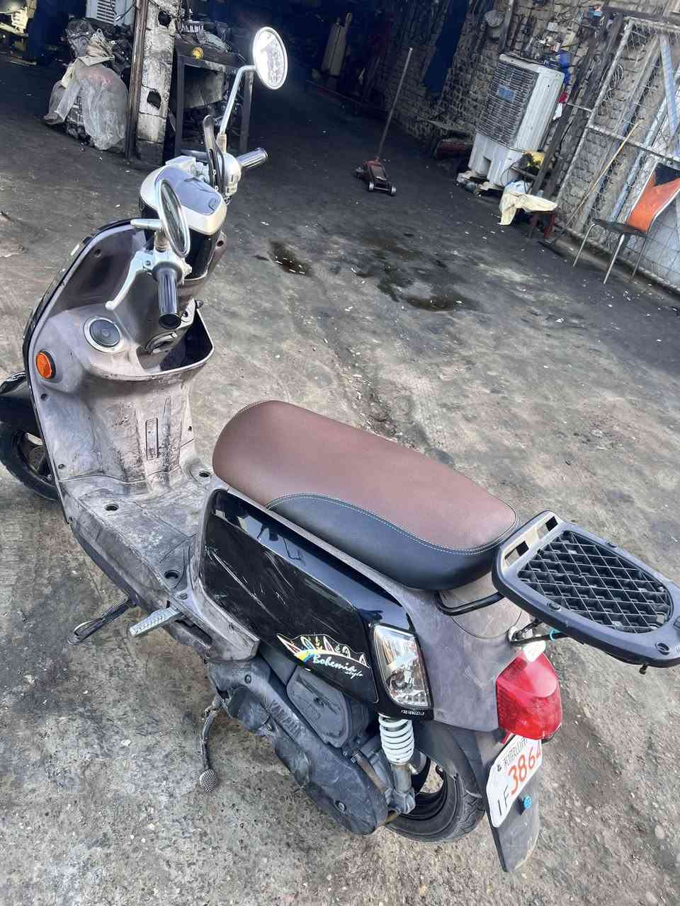 السلام عليكم بوليس مسطره للبيع المكان بغداد مدينه الصدر الدراجه مكفوله كفاله عامه اديرلها دهن امزويل وبانزين محسن الله شاهد السعر مليون وميه وبيها مجال حك الجيه وهاذ رقمي ***********
