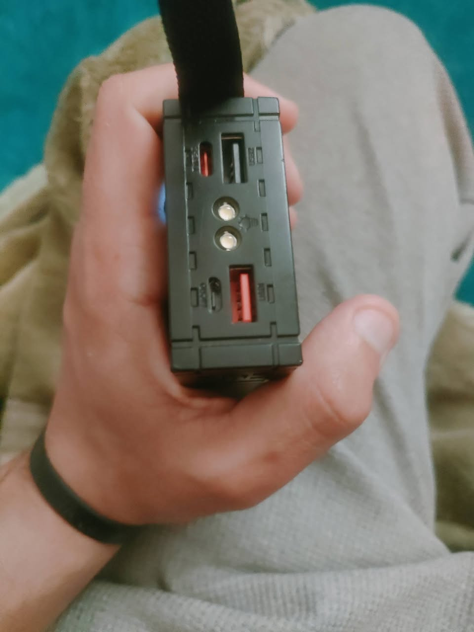 المحموله العملاقة 10 الاف أمبير وتدعم شحن سريع 37 واط بسعر 20 الف قفل سعر جديده 35الف تشحن ايفون كلكسي تايبسي حاسبه


**إذا كنت صاحب هذا الإعلان وتريد حذفه لأي سبب، رجاءا أرسل رسالة إلى الدعم الفني**