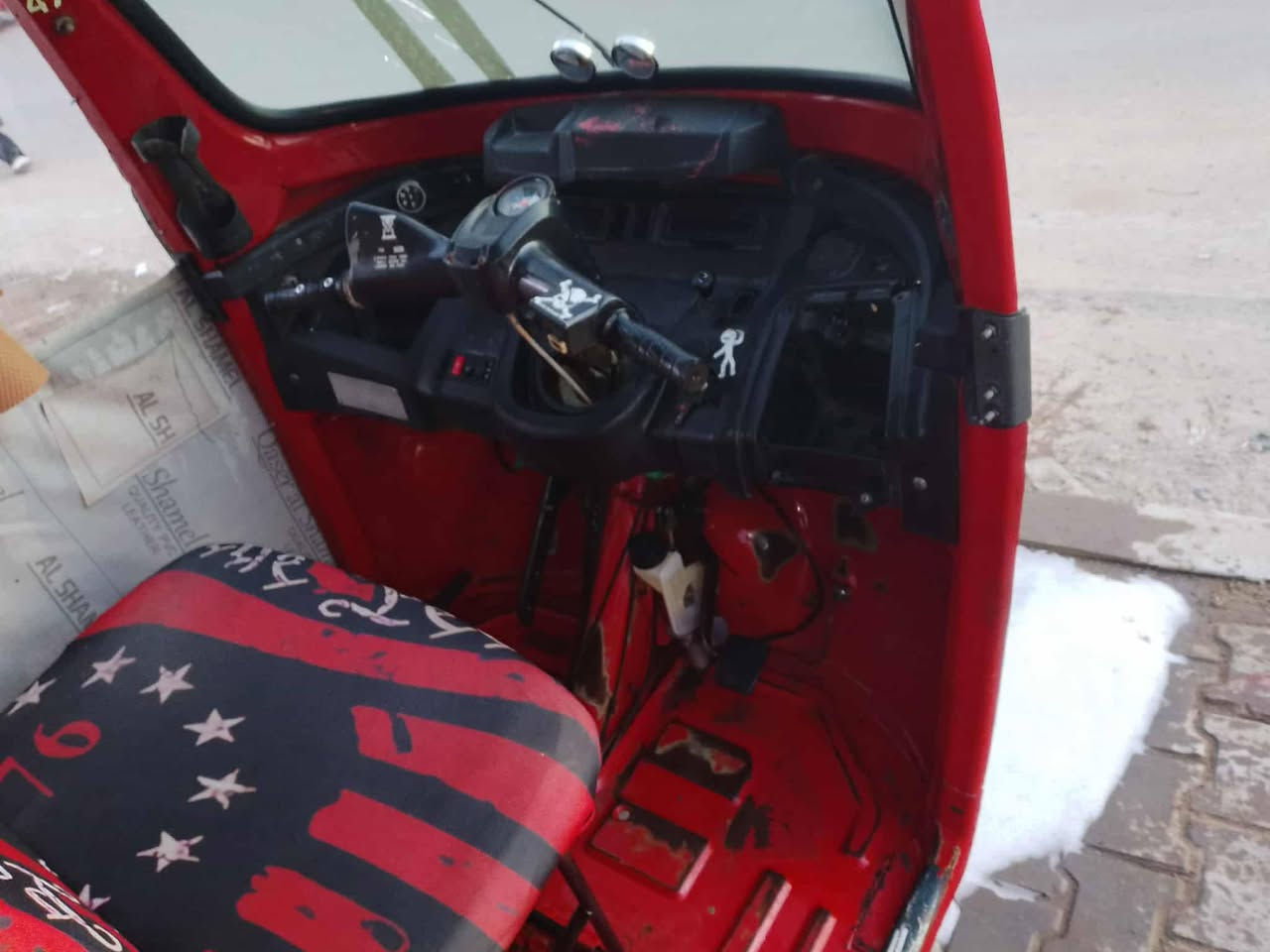 عليكم تكتك للبيع 20شهر10تكتك لاضربه ولا صبغ تكتك جاهزه كبل لشارع دبلات جدد جادر جديد كلجات شركه جدد اوراق 7 أصولي العنوان بغداد المحموديه السعر 3000و600وبيهه مجال حك الجيه ***********
