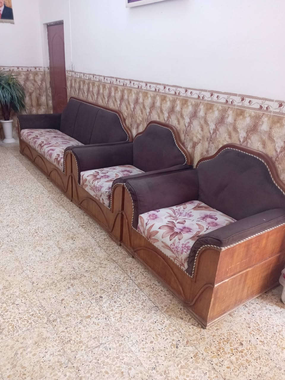 السلام عليكم تخم صاج تكمة نظيف جدا للبيع السعر 200000الف العنوان الحمزة الغربي ***********
