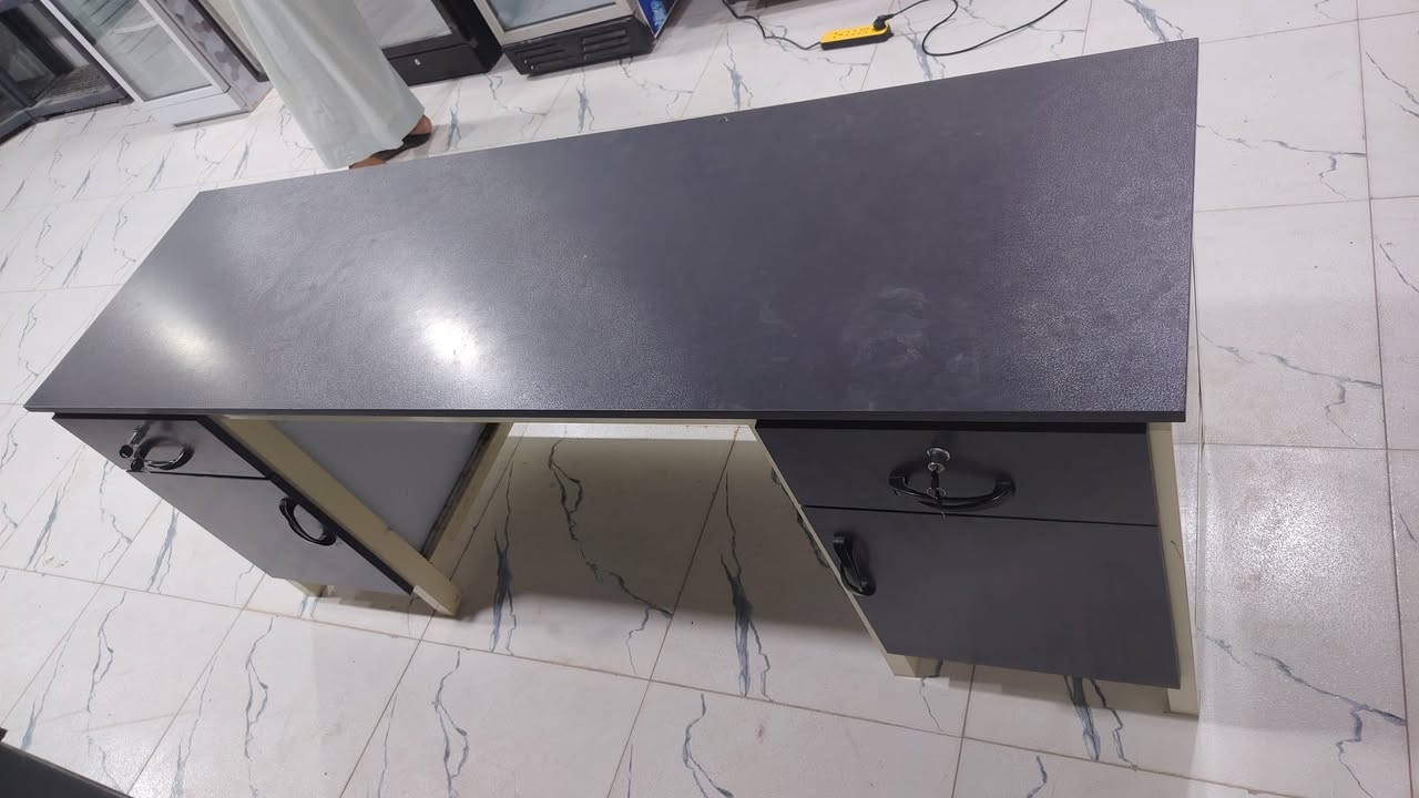 غراض محل البيع ميز رفوف بلاستك عارضات تفاصيل عل رقم ***********
