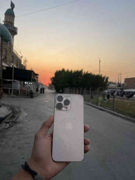 ً
16 برو ماكس 
كلشي مابي بس الضهر مكسر 
جداً جداً نضيف 
السعر مليون و 100 
مكاني بغداد 
استفسار :***********
