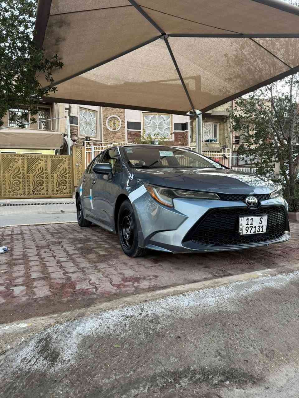 كورلا للبيع موديل ٢٠٢٠ وارد أمريكي محرك ١٨٠٠ سيارة جديدة وجاهزة محرك كير تبريد ثلج تخم تاير جديد كل نقص مابيها سيارة  حادثها مال امريكا باب السائق والبنيد مبدل بلادي وجاملغ الخلفي صبغ السيارة بدون دواخل سيارة شاشة كامرة حساسات رادرات تحكمات سايد بريك دكمه مثبت سرعه رقم بغداد الماني الجديد بسمي تحويل ثاني يوم سيارة بيها صبغ تلث قطع مال امريكا فقط سعرها ١١٣ ورقه ومكان السيارة بغداد البلديات ***********
