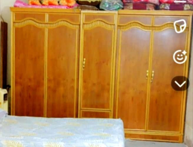 سلام عليكم 
غرفه تسكام عراقيه قويه نجاره عراقيه خشب نظيفه بس ميز التواليت مرايته مكسوره الباقي كلها نظيفه 
ب٥٥٠ وبيها مجال للشراي 
مكانها كربلاء


**إذا كنت صاحب هذا الإعلان وتريد حذفه لأي سبب، رجاءا أرسل رسالة إلى الدعم الفني**