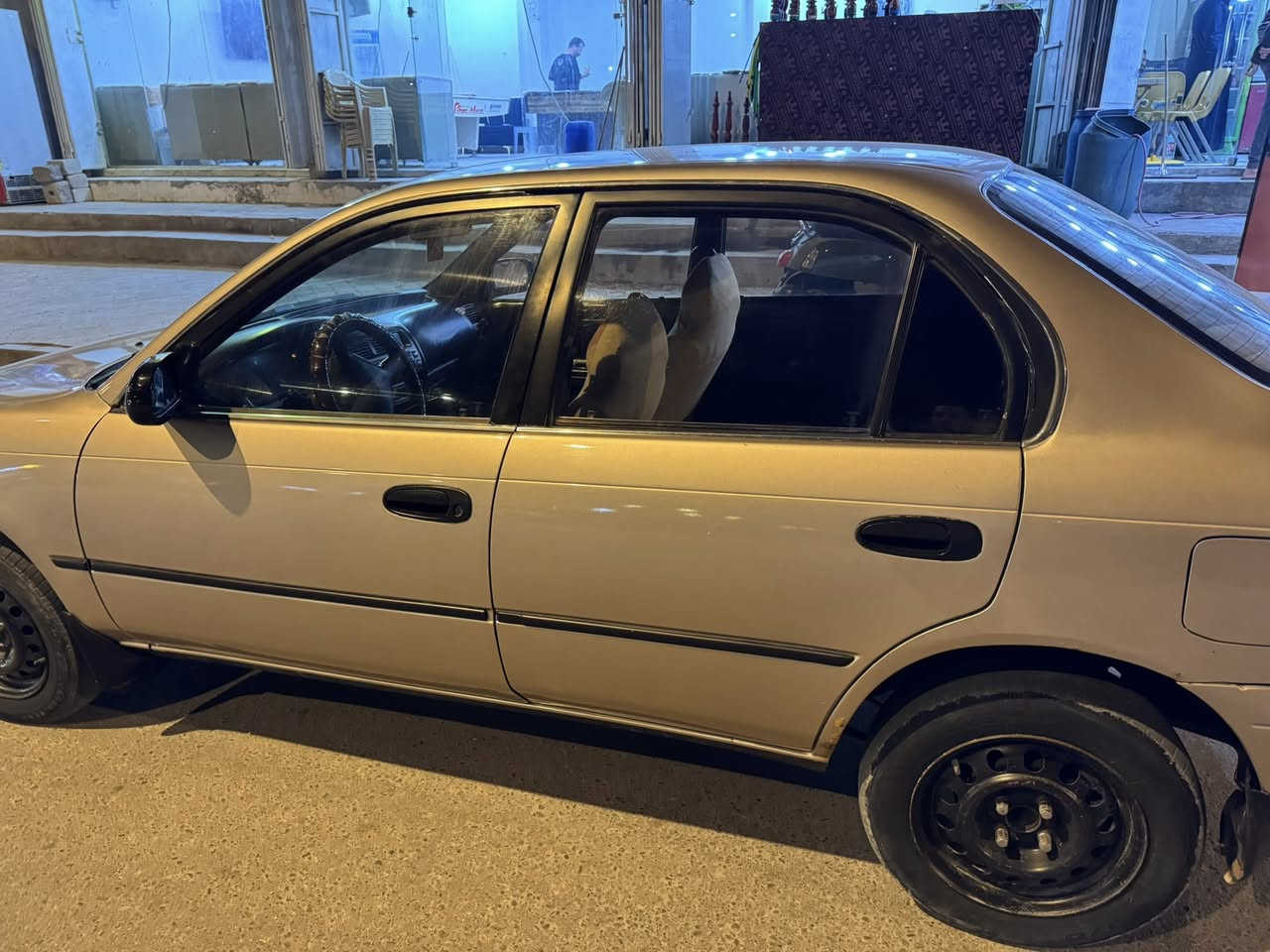 كورلا موديل 92 رقم جديد باسمي 
سنوية لل2030 
العنوان :البصرة 
الرقم :***********
السعر 64
