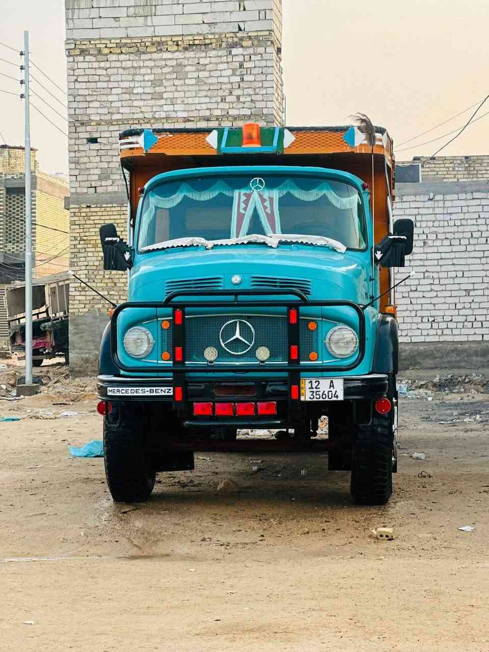 سلام عليكم اقچم البيع ( 80)وضع شركة(قمارة بلادية)شاصي مكفول  محرك مكفول كير 25 سبرنك بلادي رقم  نكليزي *********** ....***********
