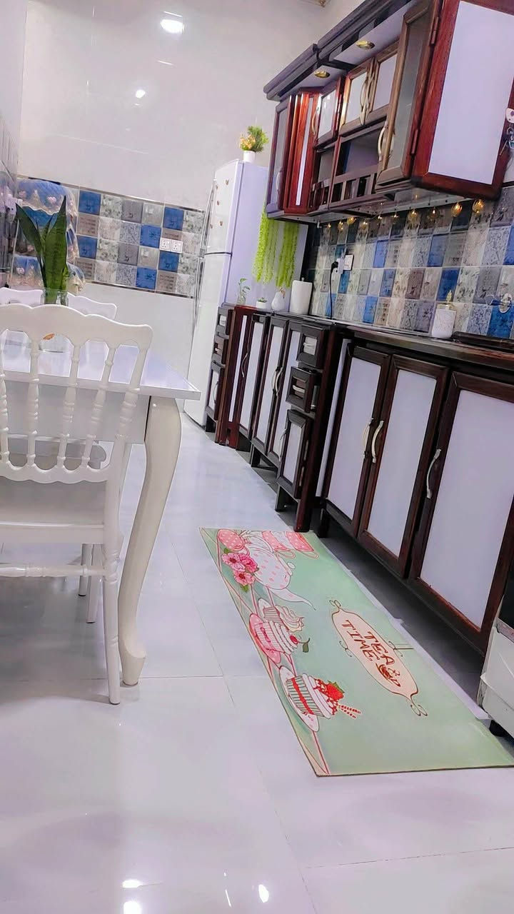 السلام عليكم كاونتر مستعمل للبيع ما بي اضرار سعره 150 الف وبي مجال بسيط للاستفسار الاتصال  على الرقم ***********
