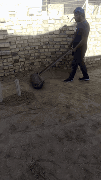 السلام عليكم كادر عمال تصعيد كافة مواد البناء على الضهر رمل طابوك تصعيد سيراميك اشتايكر كاشي فرمستون تكشير حيطان تفليش صب ابيوت تدخيل سبيس وحدل نقل اثاث البيت تصعيد اتراب السطح وحدل تشميع بتلو مساوه تطليع أنقاض قلع تراب قلع كاشي نعمل بنسب لأسعار نعمل ليلاً ونهاراً شرط شغل درجه اولى خابرني وبخدمتك ***********
