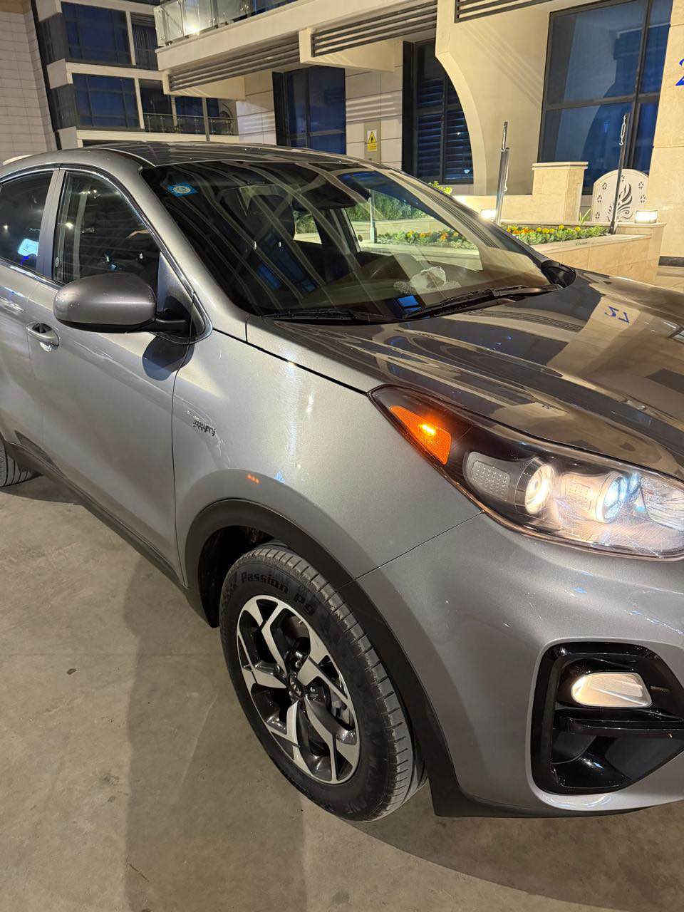 كيا سبورتج 2022 أمريكي كلين تايتل 
السياره بدون صبغ بدون تبديل بدون اي شي كفاله عامه عدا شبر بارد فقط بكل السياره 
اخت الزيرو وجديده كلش ماشيه 38 فقط 
تخم تاير جديد + سيرفز كامل مسويلها 
مكاني المنصور بوابه العراق 
*********** باسمي رقم بغداد 
سعرها 185 ورقه وبيها مجال 
السياره سعرها كلش زين لانها بدون حادث بغداد, العراق
