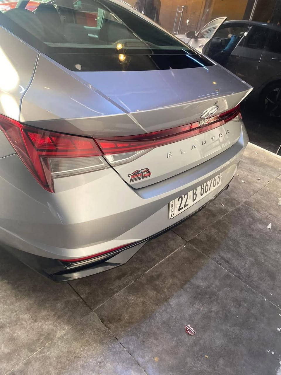 النترا 2022 فول مواصفات
محرك 2000 Doch دوش 
فتحه ( سلايت ) سلفر متغير
بصمه تشتغيل+ابواب
تشغيل عن بعد 
صندوق بصمه
صندوق ذكي يفتح عند الاقتراب 🚶🏻‍♂️
عداد كيلو متر الكتروني Digital 
هاند بريك بصمه
‏Auto Hold
كشنات تدفئه 🌡️+كهرباء 
سستم صوت 🔊Bose +دمام بل دشبول 🔊
شحن تلفون لاسلكي 📱🔋
بك لايت شمعه Led
لايت Led نهاري 4 عدسات 
كامره دوراه 
شاشة لمس نفكيشن 📲Wi_Fi/ Gps/  تدعم نظام Android Auto +Car play 
تبريد شاشه بيانو منفصل
اشاير بل مري
رادارات جانبيه تحديد النقطه العمياء ⚠️
رادار خلفي ‼️
رادار امامي ❗️
تحديد مسار+توقف ذاتي 🚳
‏‎فول تحكم ستيرن
كروز مثبت سرعه 
ثلاث وضعيات قيادة 
‏Smart‏-Sport-Normal
منافذ Usp
‏‎ نظام ABS/مانع انزلاق
شاشه ظبط بل دشبول 
سفايف نيكل 
‏‎ حساس اطارات
‏‎ویل کب 18 کروم رياضي
السياره جاهزه وجديده جداً
حادث ربع بنيد صبغ ايرباك استيرن 
رقم اربيل انكليزي 
ماشيه 54 ميل  فقط 
مكان سياره بغداد 
اخوان هاي سياره فول مو مواصفات عاديه ولاصيني وحادثها بسيط فأتمنى محد يكسر بسياره
***********
***********
