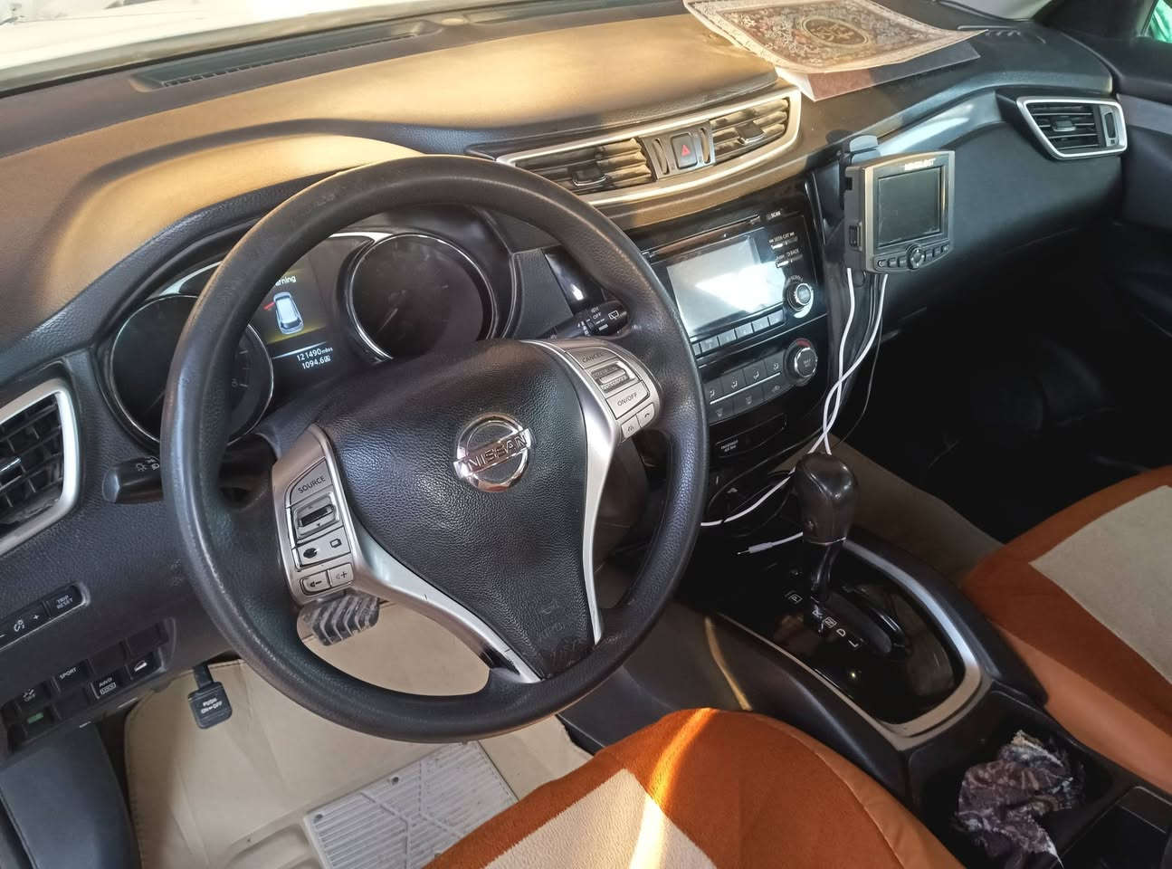 السلام عليكم سياره  للبيع والمراوس ب كيا حمل لضرف العمل
السياره نيسان روج ياباني اصل موديل 2016 وارد امريكي رقم بابل وبأسمي السنويه لحد 2029 حادثه خشم الجاملغ وشويه من البنيد سياره نص فول كامره تحكمات فور ويل 4 بستم المرغوب  محرك كير شركه مامفتوح تخم تاير جديد سياره مال جناي بس دير بانزين ودهن  لادوانز لاصوت لاتبخير لاتنقيص تبريد تدفئه  يعني اركب وراسك مرتاح السياره بيه شويه ملاحظات ومبينات بالصور مكان السياره بابل والسعر مناسب جدا 125 بيه مجال الاتصال ع الرقم ***********
