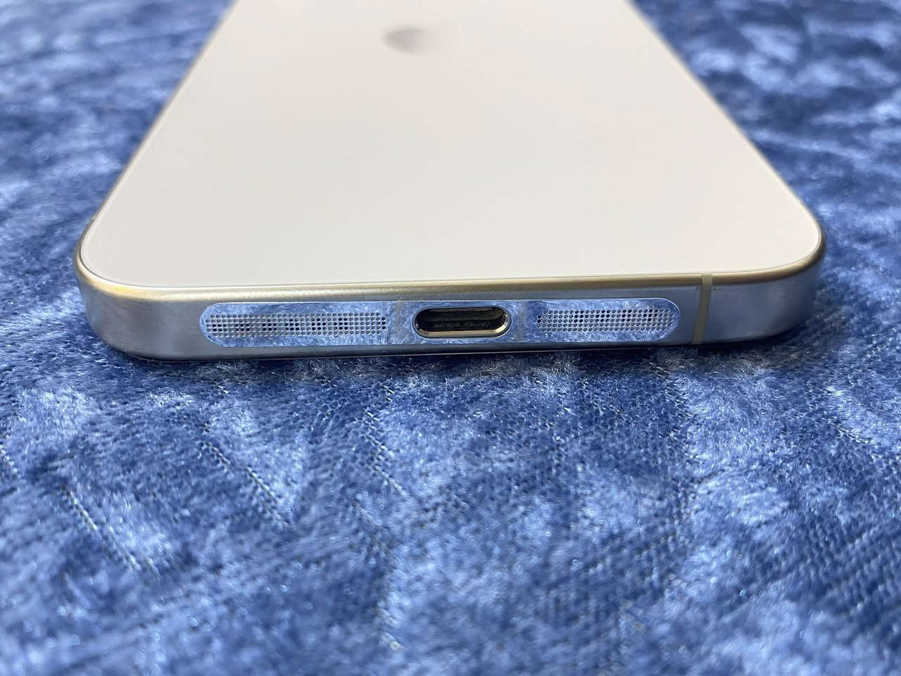 ايفون 15 برو ماكس للبيع
ايفون 15 برو ماكس

الجهاز بعده نظيف جدا100‎%‎ 

شريحتين ( عدد الخطوط)

شرق اوسط

اللون تيتانيوم

الذاكره 512

البطارية 87

عدد مرات الشحن 784

اي شي يطلع ب الجهاز يرجع

السعر 1200


**إذا كنت صاحب هذا الإعلان وتريد حذفه لأي سبب، رجاءا أرسل رسالة إلى الدعم الفني**