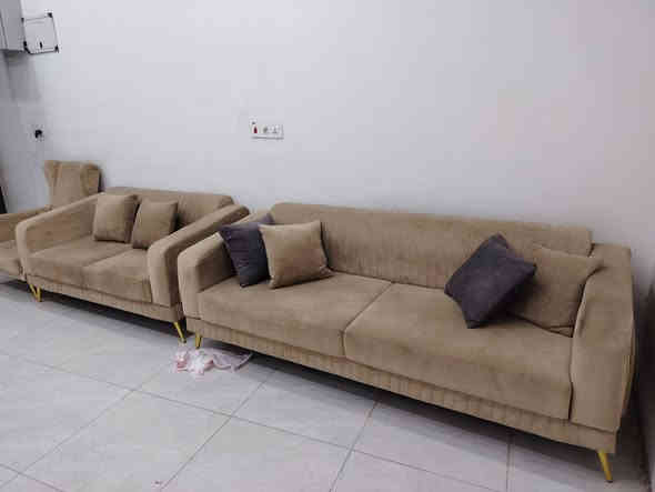 السلام عليكم تخم قنفات مستعملات اقل من شهر السعر 400وبيهن مجال وهذا رقم ***********
