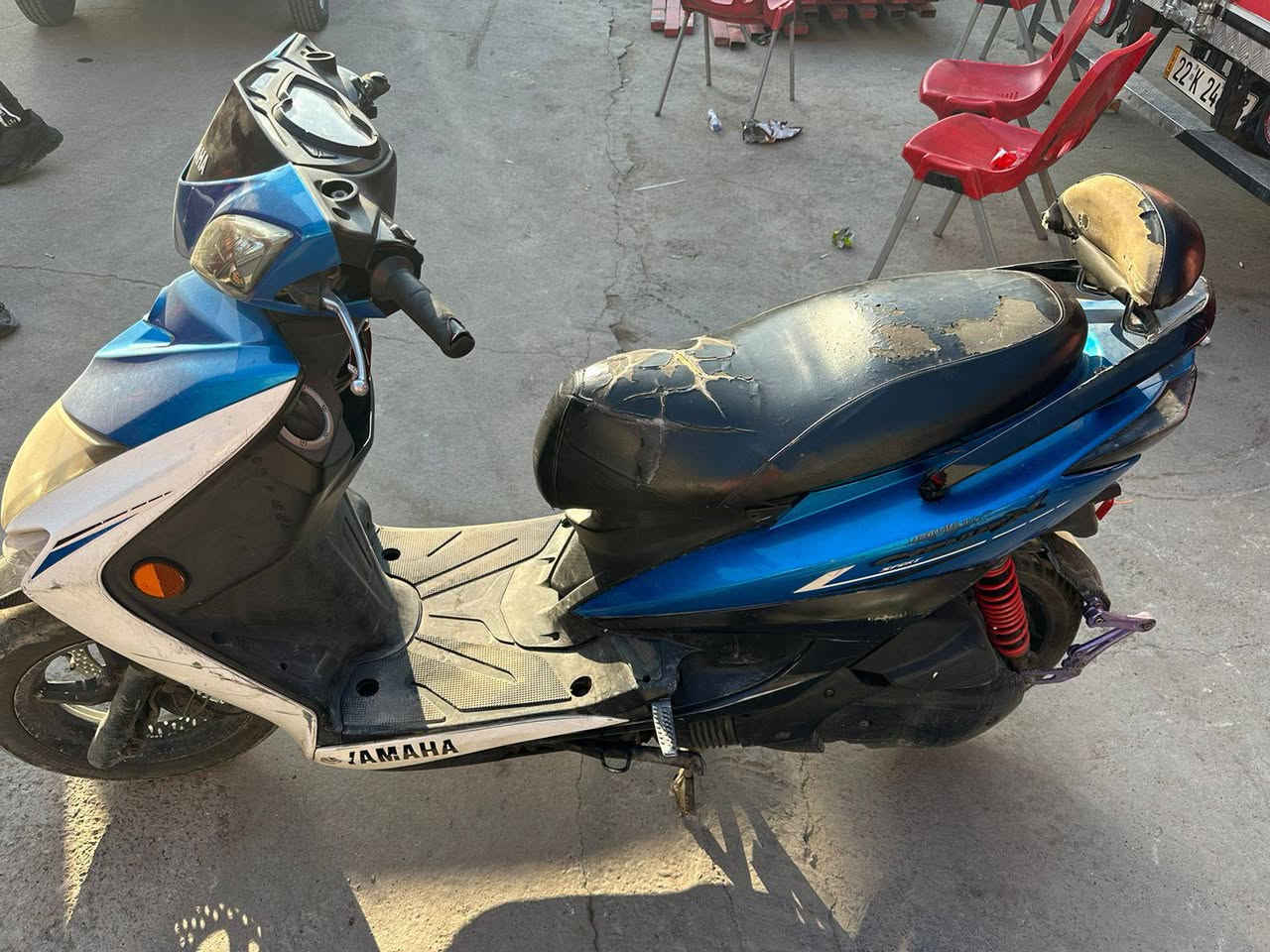 سلام عليكم سكنس لد مزود شركه من الدوام للبيت  كفاله عامه فقط الدبل الامامي تعبان شوي 
الهاتف ***********
