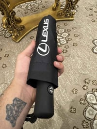 شمسية لكزس وكالة يتوفر توصيل 07744496444