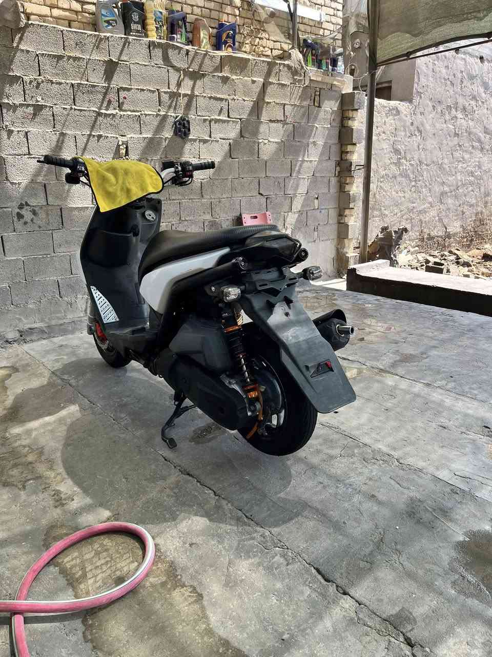 دراجه سكنس  للبيع دراجه كفاله عامه نضافه مثل ما موضح بصور عليه تزويد خارجي دراجه رنبه ***********
