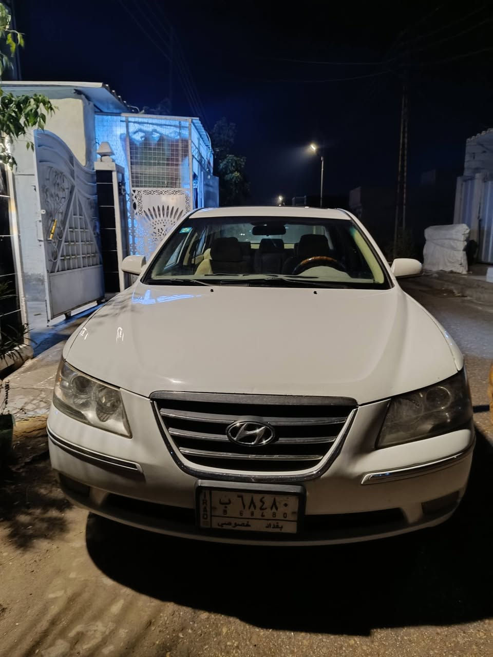 سوناتا للبيع موديل 2009وارد امريكي مكينه 2400 مكفولة السياره من الحادث والضربه والصبغ ماعده بارد اصبع بل الباب الخلفي عكس السائق بدون صبغ  العنوان ديالى للاتصال على هذا الرقم***********
