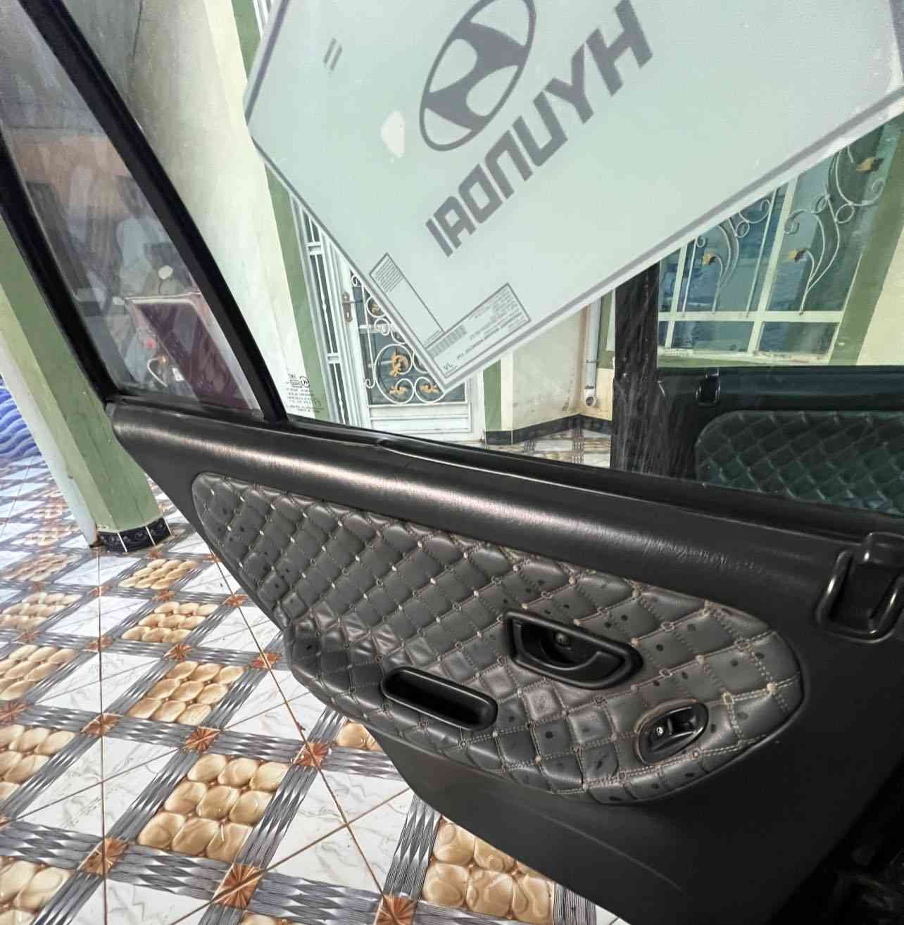 السلام عليكم سياره للبيع سوناتا 2 موديل 93رقم  بغداد مشروع وطني نكليزي سنويه2031 كير  عادي صدر امامي و خلفي جديده تخم تاير جديد كهربائيات كله شغال محرك مفتوح سنتر  لوك  لايت زنون    شمسي  تدفئا نار تبريد بس غاز ترايك وين ميعجبك بسمي تحويل ثاني يوام السعر 43 وبيها مجال المكان ديالى  رقم الهاتف ***********
