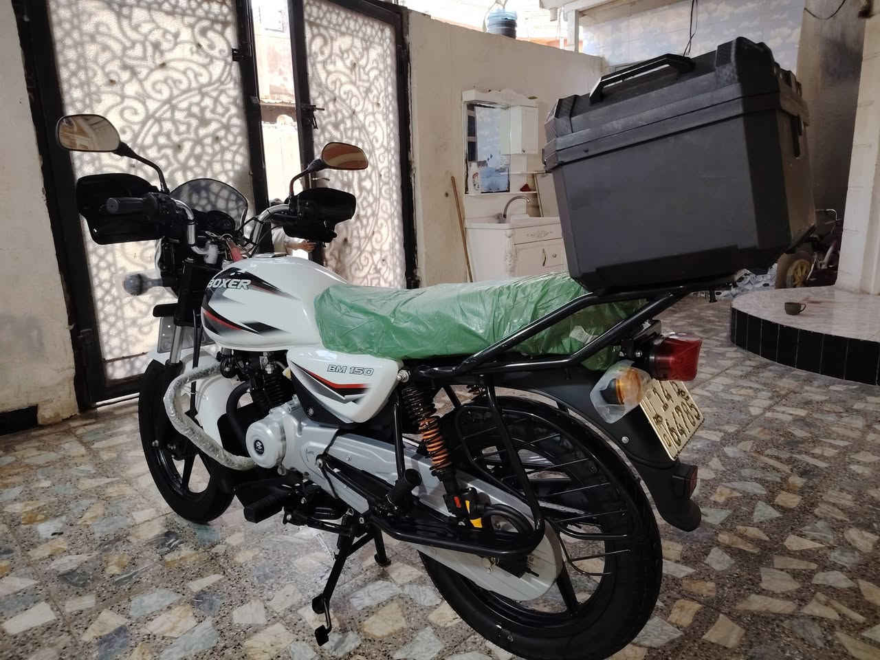 السلام عليكم دراجه بوكسر رقم وسنويه موديل 2023دراجه زيرو شرط مامشيه كفاله عامه ماشيه ٦٦٠ كيلو يعني زيرو دراجه جانت ضامينها مزوده كسحات سكان كاسحه مكينه جنطه قفل  سعر مليونين ٩٠٠ شراي يتصل ***********مكاني بصره الأمن الداخلي
