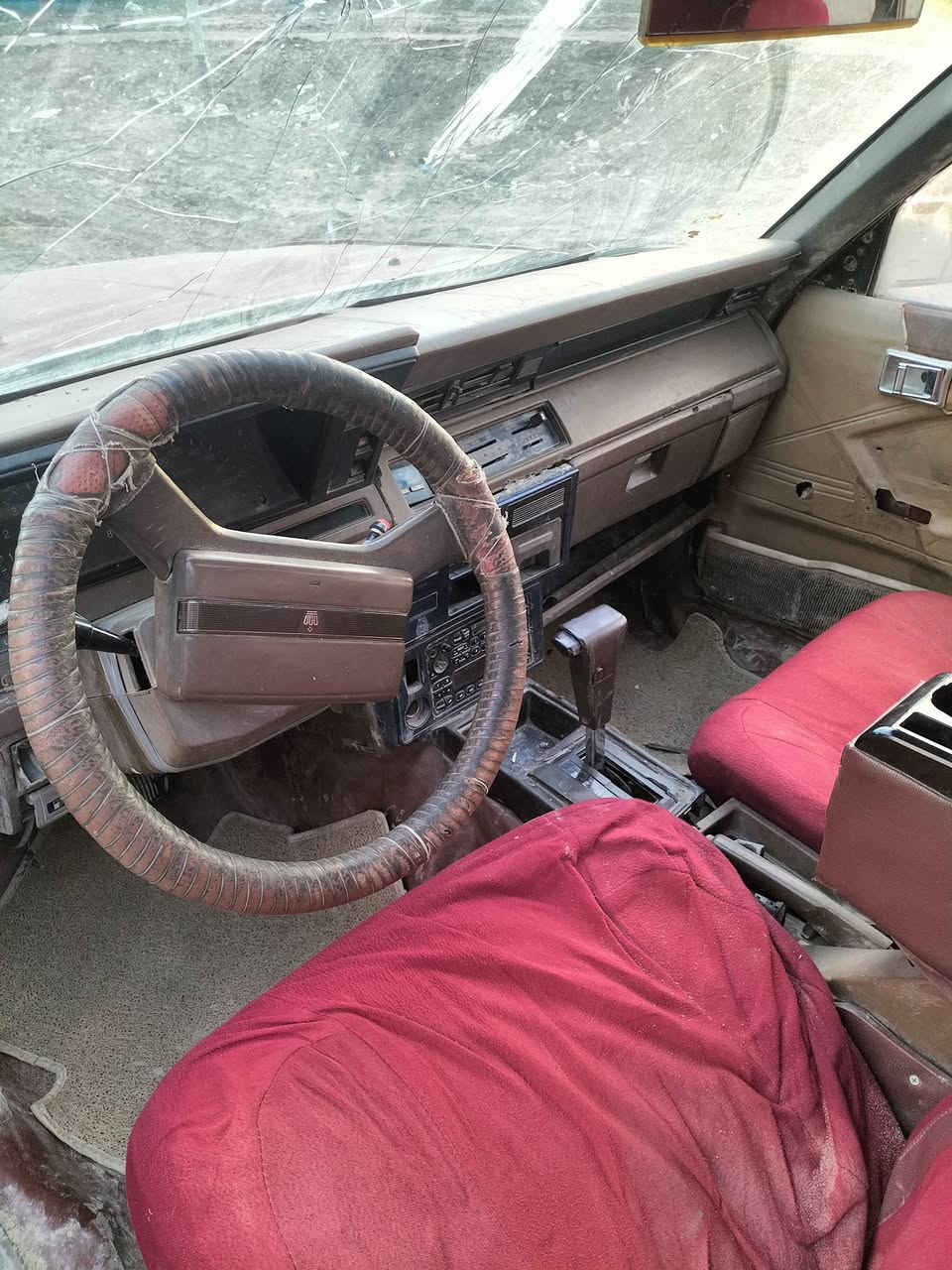 سلام عليكم لبيع سياره كير ومكينه وحداديه كله نضيف وتواير وكهربائيات بدون راعي رقم نينوه السعر 12 وبيه مجال حك الجيه الستفسار *********** ما متواجد نت شراي نتصل ع رقم وشكرن لكم العنوان الناصريه جريق الجامعه
