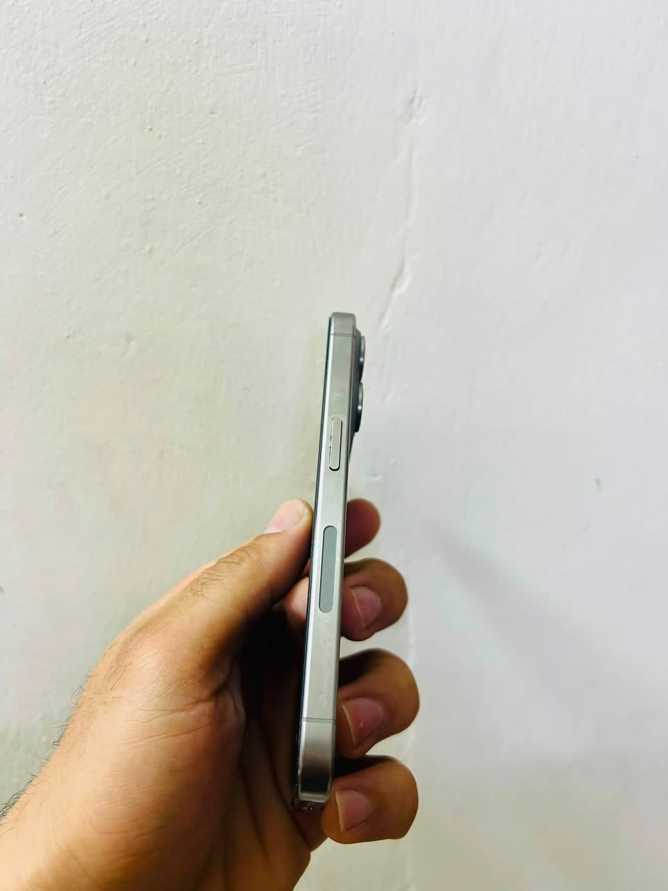 ايفون 15 برو فقط ذاكره 512 جهاز وتر لا مفتوح ولا داخل تصليح امريكي قافل شريحه بسبب جايبيه من امريكا للعراق تريد تفصيخ تريد تستخدمه بكيفك قيم بالمعقول مكاني بغداد كرخ


**إذا كنت صاحب هذا الإعلان وتريد حذفه لأي سبب، رجاءا أرسل رسالة إلى الدعم الفني**
