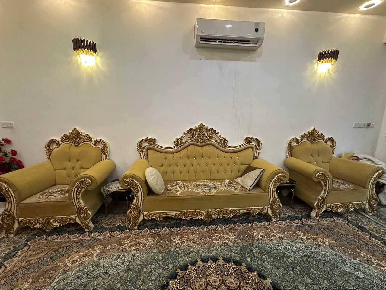 ✨ للبيع تخم ملكي راقي جداً ✨

قطعة فخمة وأنيقة، تصميم ملكي مميز يناسب أصحاب الذوق الراقي 👑
📌 نظيفة ومحافظ عليها
📌 لون أنيق وتفاصيل فخمة
📌 مناسبة للصالونات والبيوت الراقية

🔥 السعر: ٦٥٠ ألف دينار فقط 🔥

⚠️ *********** كربلاء, العراق
