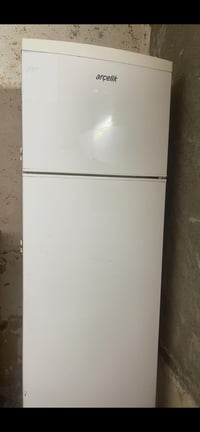 ثلاجه للبيع تجميد فوك وجوه فول سعرهه ١٥٠ وبيهه مجال بسيط 07780181223