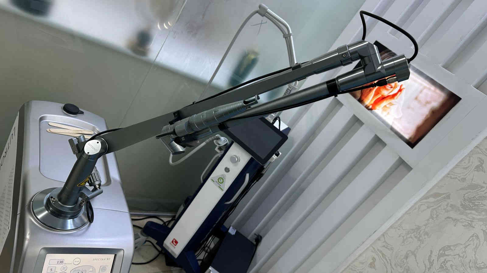 السلام عليكم

اجهزة تجميل وليزر للبيع

1- CANDELA GENTLELASE PRO U

كانديلا جنتل ماكس برو

امريكي اصلي مشتريه من شركة ابلال 

مشتغل 2.8 مليون شوت مبدل لمبات مرة وحدة

السعر 70,000$

2- LUTRONIC SPECTRA XT

سبكترا

مستخدم كلش نظيف

مشريه من شركة ابلال

السعر 40,000$

3- SECRET RF MICRO-NEEDLE

سيكرت

مستخدم كلش نظيف

مشتريه من شركة ابلال

السعر 10,000$

4- HYDROFACIAL HYDRA BEAUTY PLUS

هايدروفشل 16 هاند

السعر 2000$

5- HYDROFACIAL ALICE WATER BUBBLE

هايدروفشل 7 هاند

بيه نقص بقطة بهاند

السعر 400$

6- جهاز ازالة شعر بتفنية دايود ليزر يحتوي على هاند تبريد وهاند ليزر

السعر 5000$

مكان الأجهزة بغداد الاعظمية

واتساب او اتصال

***********
