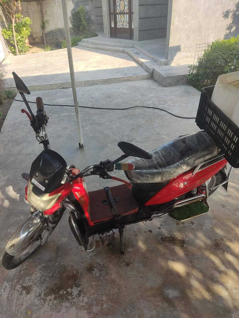 موتور للبيع هورلي موديل 23 السعر 350 وبي مجال بطاريات على الفحص حي الشهداء وبي مجال على الواتساب هذا الرقم بي واتساب ***********
