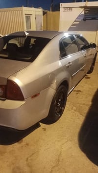 ماليبو 2011 للبيع السياره خير من الله صدرها شويه تعبان كشرها حلوو حادث...